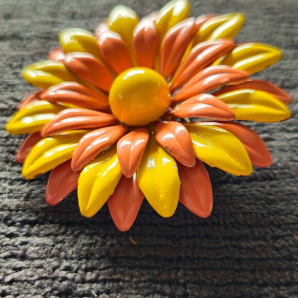 Vintage Large Flower Brooch Pin Orange Yellow Daisy Groovy Mod Style - Picture 1 of 4
